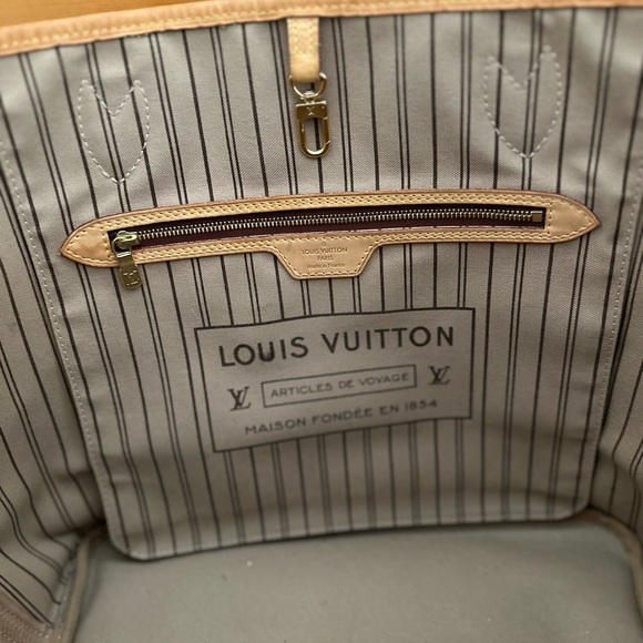 Authentic Louis Vuitton Neverfull. Great condition. Pouch not included. - Picture 8 of 9